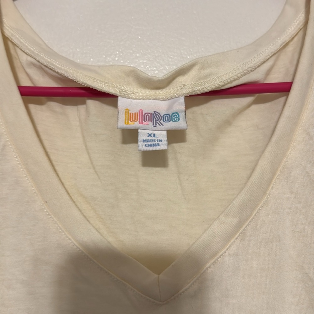 LulaRoe Kristina - Picture 2 of 4
